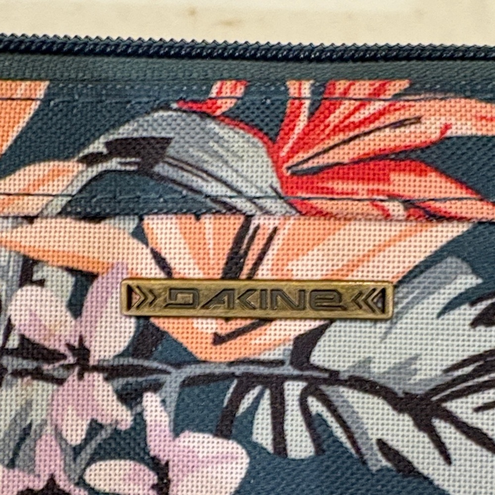 Dakine Navy and Pink Floral Women's Wallet - Picture 2 of 3